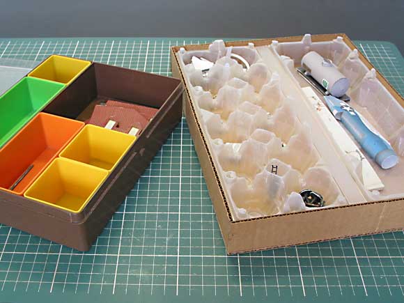 Outillage de base du modéliste en carton